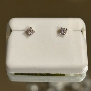 Elegant Silver Stud Moissanite Earrings